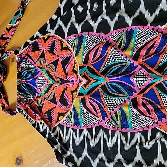 Trina Turk Halter /Tank Top - Picture 3 of 7